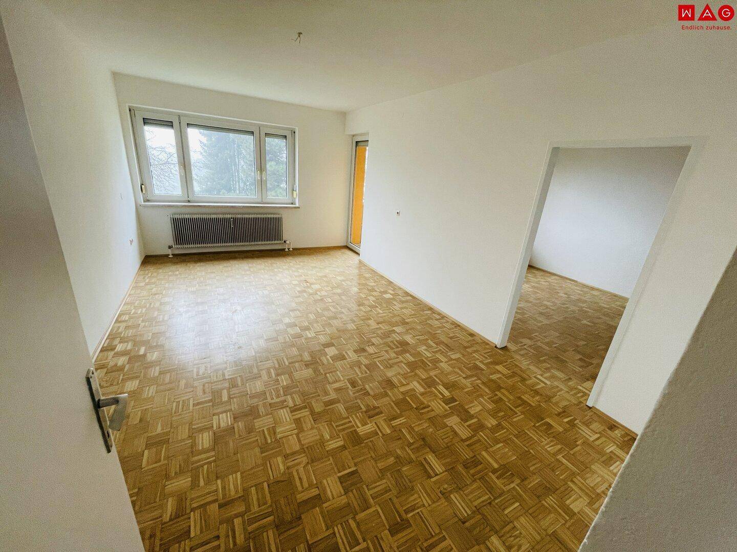 Wohnzimmer Blick Richtung Balkon