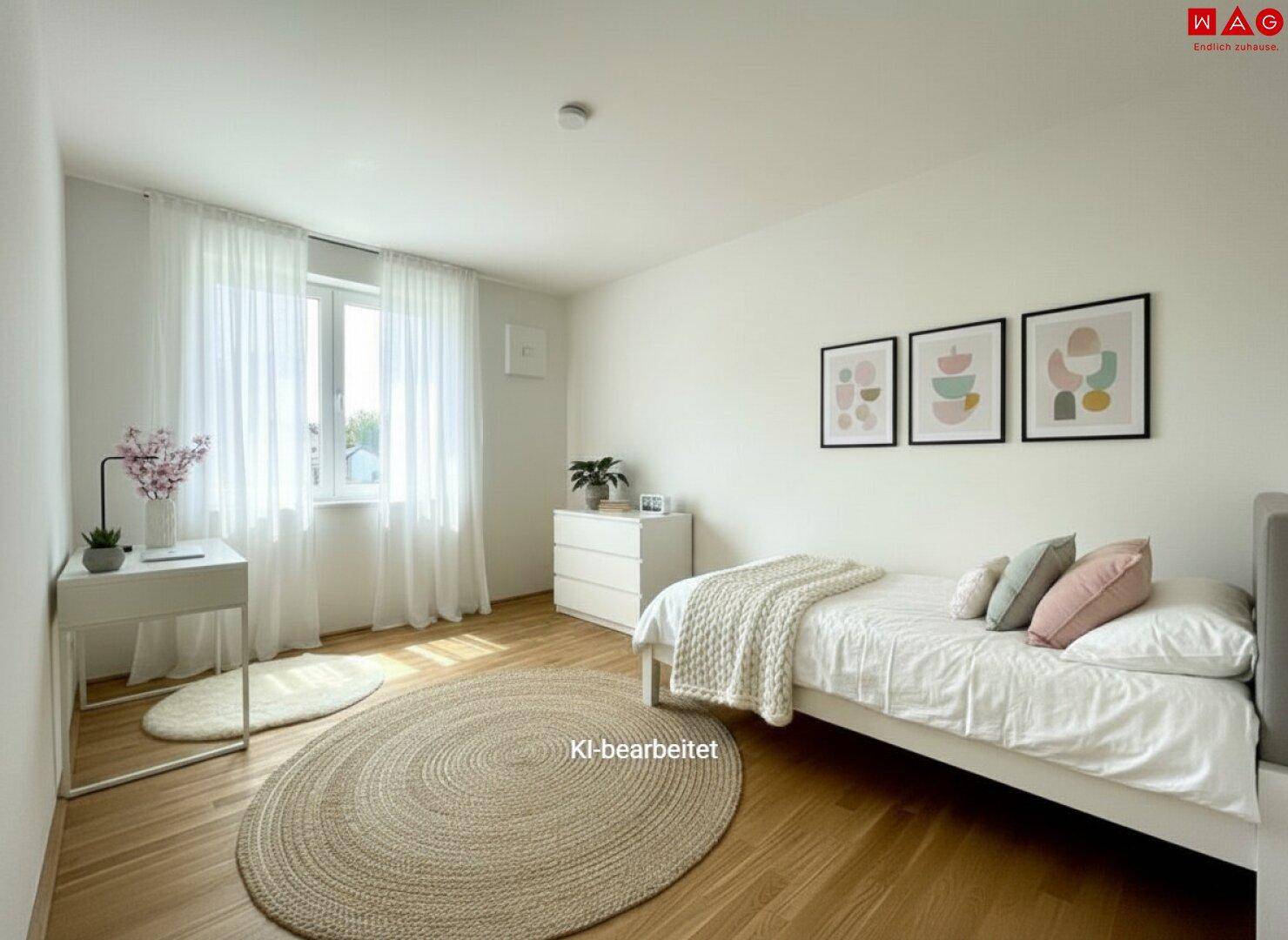 Helles Schlafzimmer mit Holzboden, modernem Einzelbett und stilvoller Dekoration.