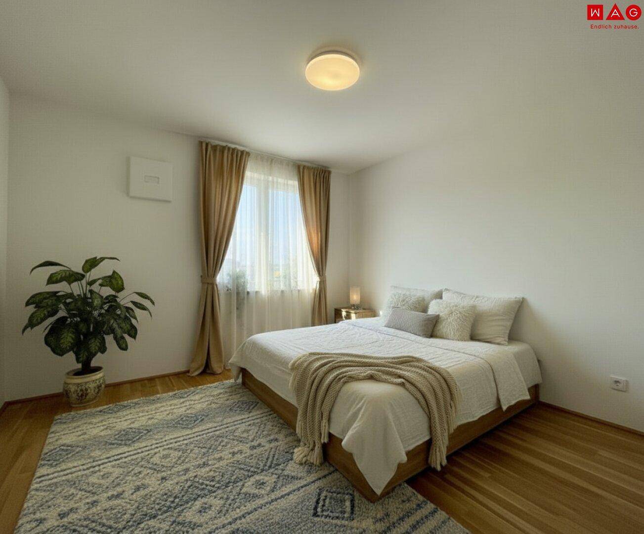 Ruhiges Schlafzimmer mit Doppelbett, Holzboden und Vorhängen, die für eine angenehme Atmosphäre sorgen.