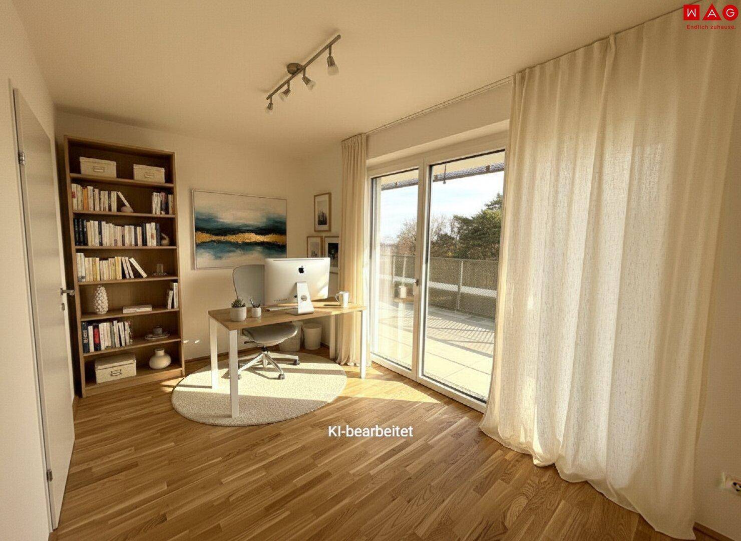 Helles Büro mit Holzboden und Zugang zur Terrasse, ideal für produktives Arbeiten.