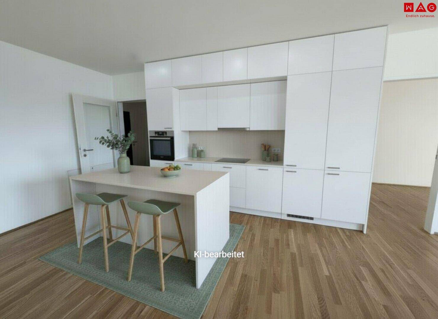 Moderne, helle Einbauküche mit weißer Front, Kücheninsel und Holzboden, offen gestaltet.