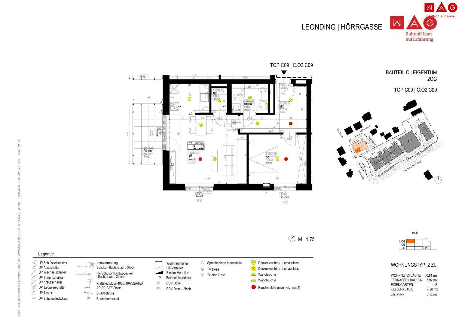Grundriss einer 2-Zimmer-Wohnung mit offenem Wohnbereich, Schlafzimmer, Bad, separatem WC und Balkon mit Gartenzugang.