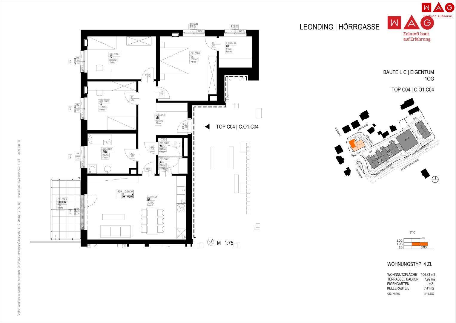 Grundriss einer Wohnung mit offenem Wohnbereich, mehreren Zimmern und Zugang zu einem Balkon und Garten.