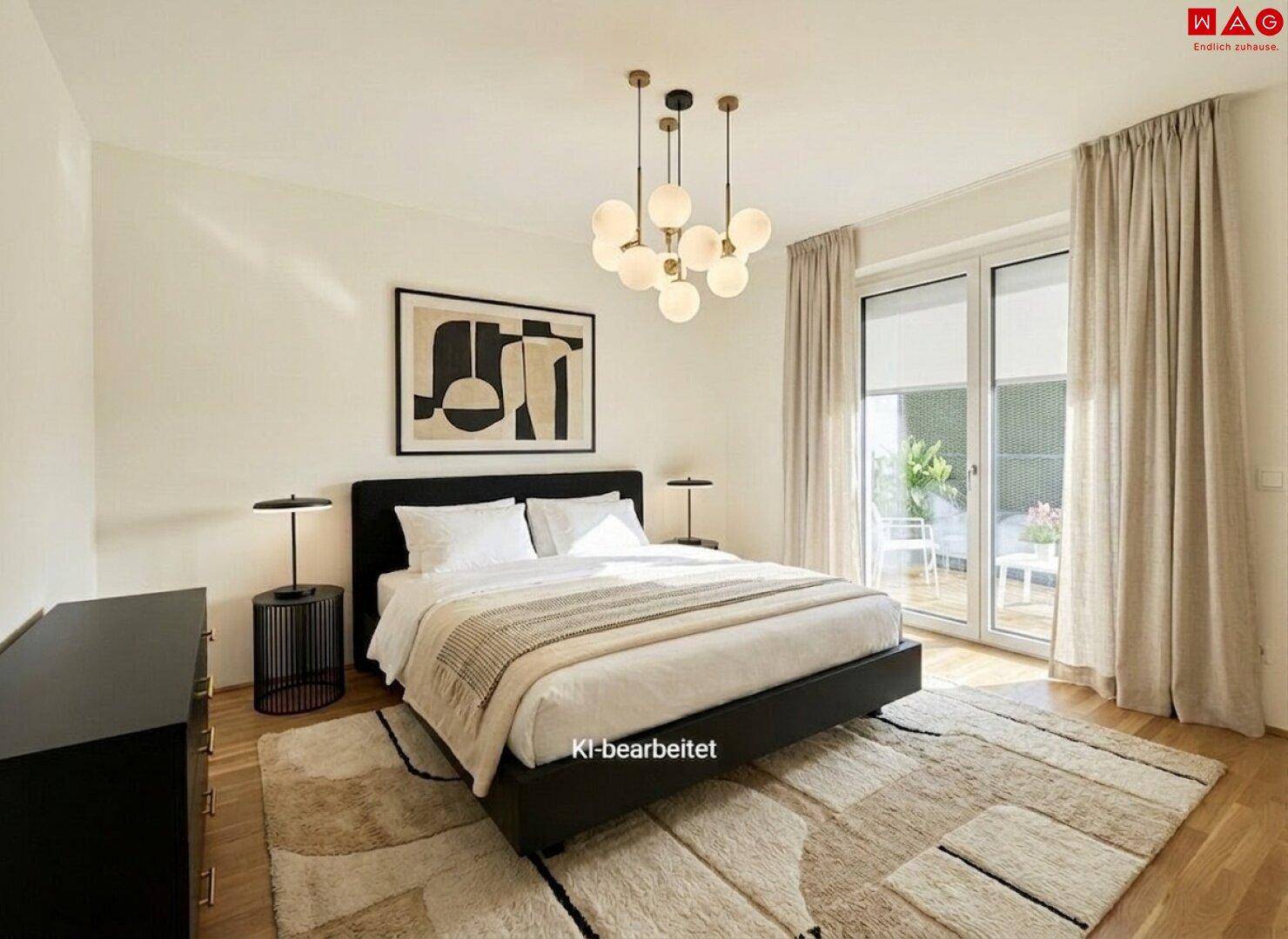 Helles Schlafzimmer mit modernem Doppelbett, Holzboden und direktem Zugang zu einem Balkon.