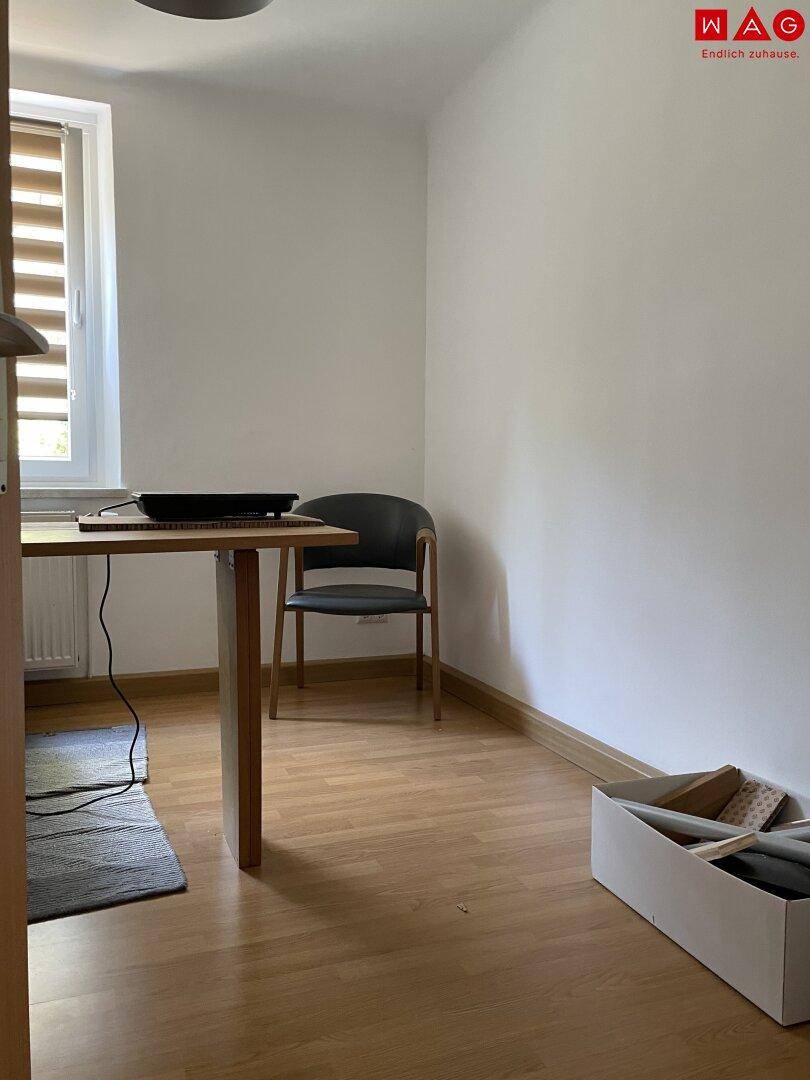 Kinderzimmer / Esszimmer / Büro