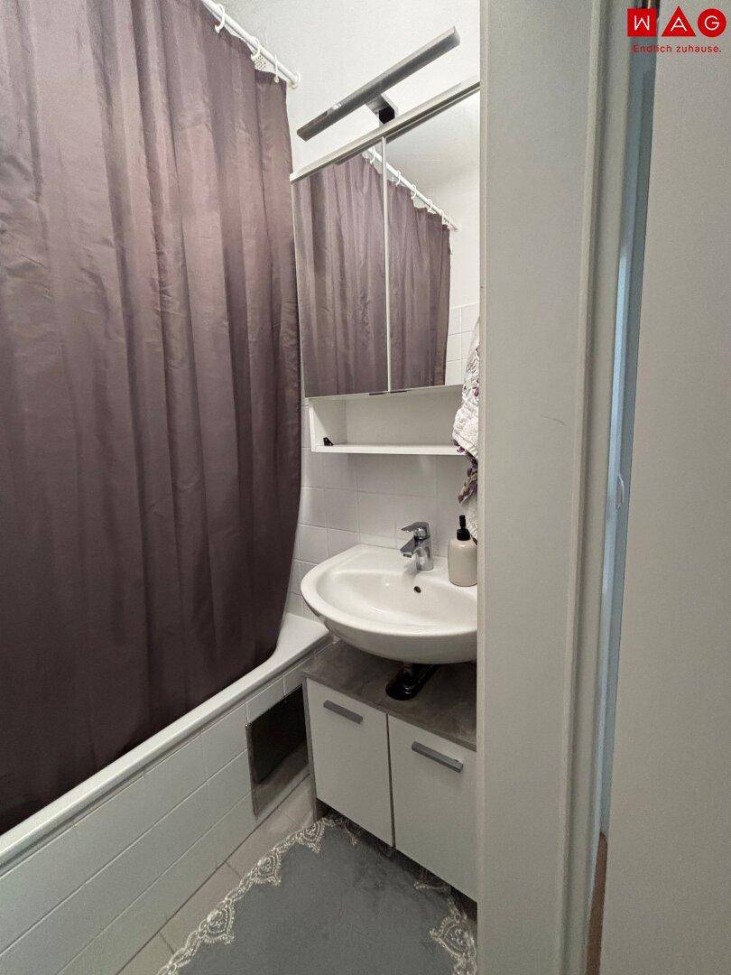Badezimmer mit Wanne