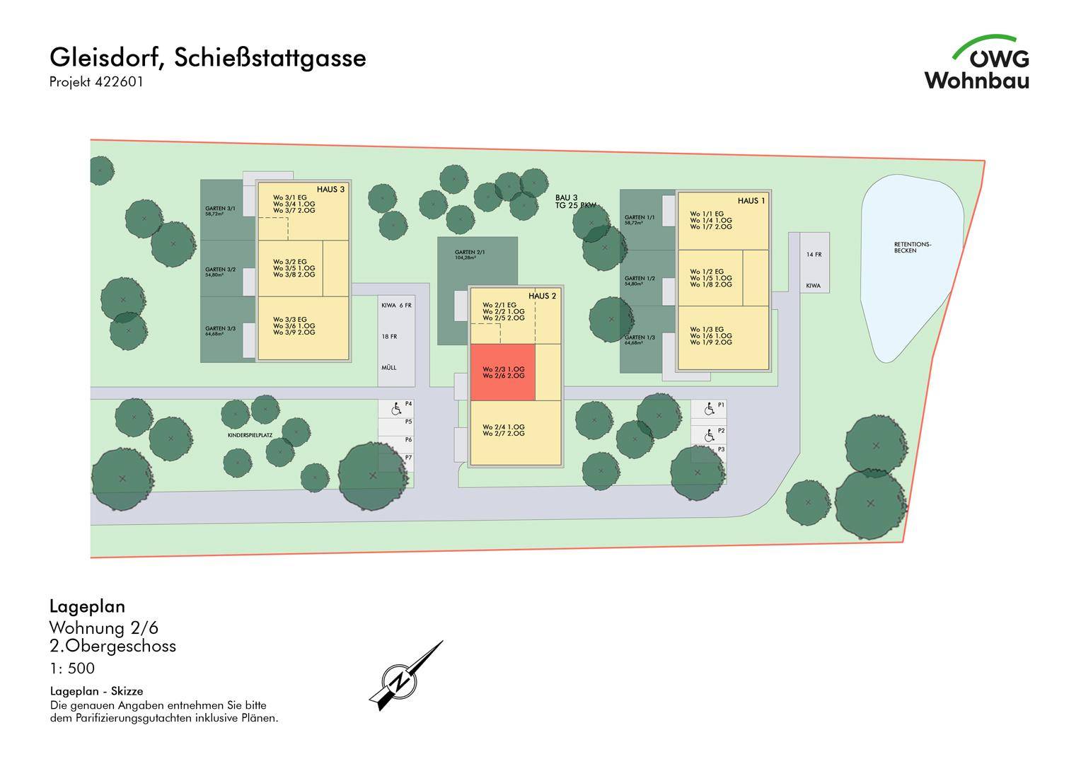 Lageplan einer Wohnanlage mit mehreren Gebäuden, Grünflächen und einem Kinderspielplatz.