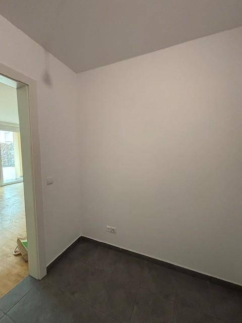 Helle 3-Zimmer-Wohnung mit Balkon und Tiefgaragenparkplatz - geförderte Miete ODER geförderte Miete mit Kaufoption - 3 Zimmer - Więcej