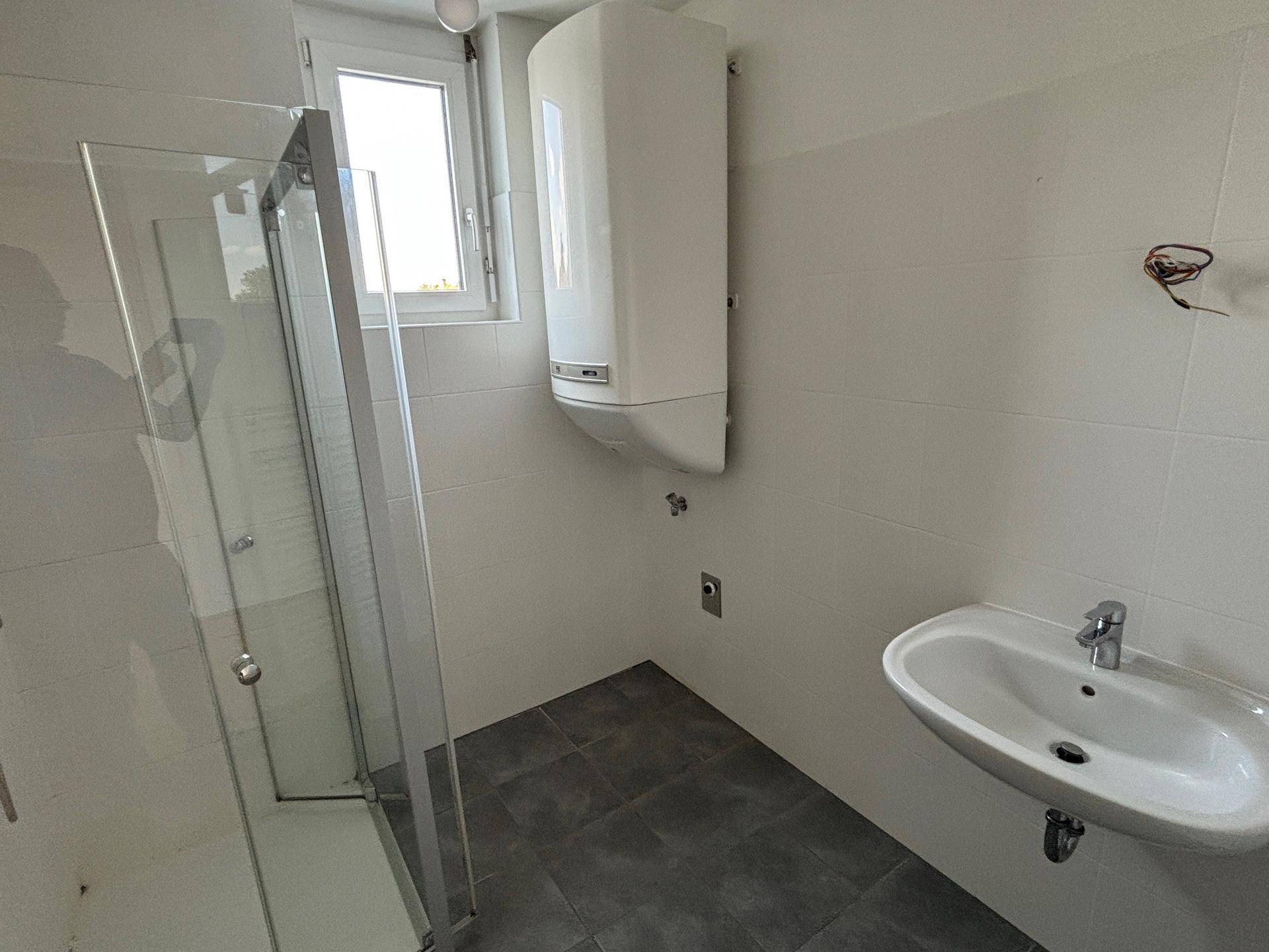 NEUE KÜCHE - 3-Zimmer-Wohnung mit Balkon, Einbauküche inkl. E-Geräte und Tiefgaragenplatz - geförderte Miete ODER geförderte Miete mit Kaufoption - 3 Zimmer - Widok 5