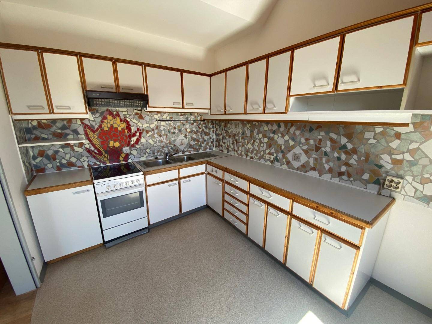 Helle 2-Zimmer-Wohnung mit Küche zu vermieten - Miete - 2 Zimmer - Ansicht 6