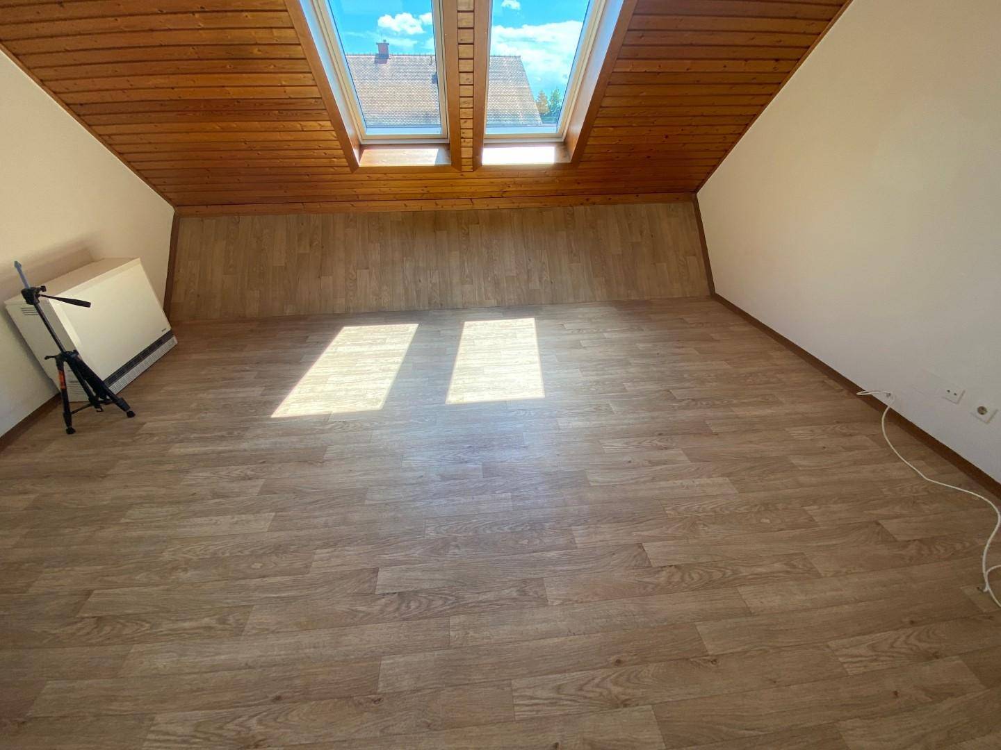 Helle 2-Zimmer-Wohnung mit Küche zu vermieten - Miete - 2 Zimmer - Ansicht 5