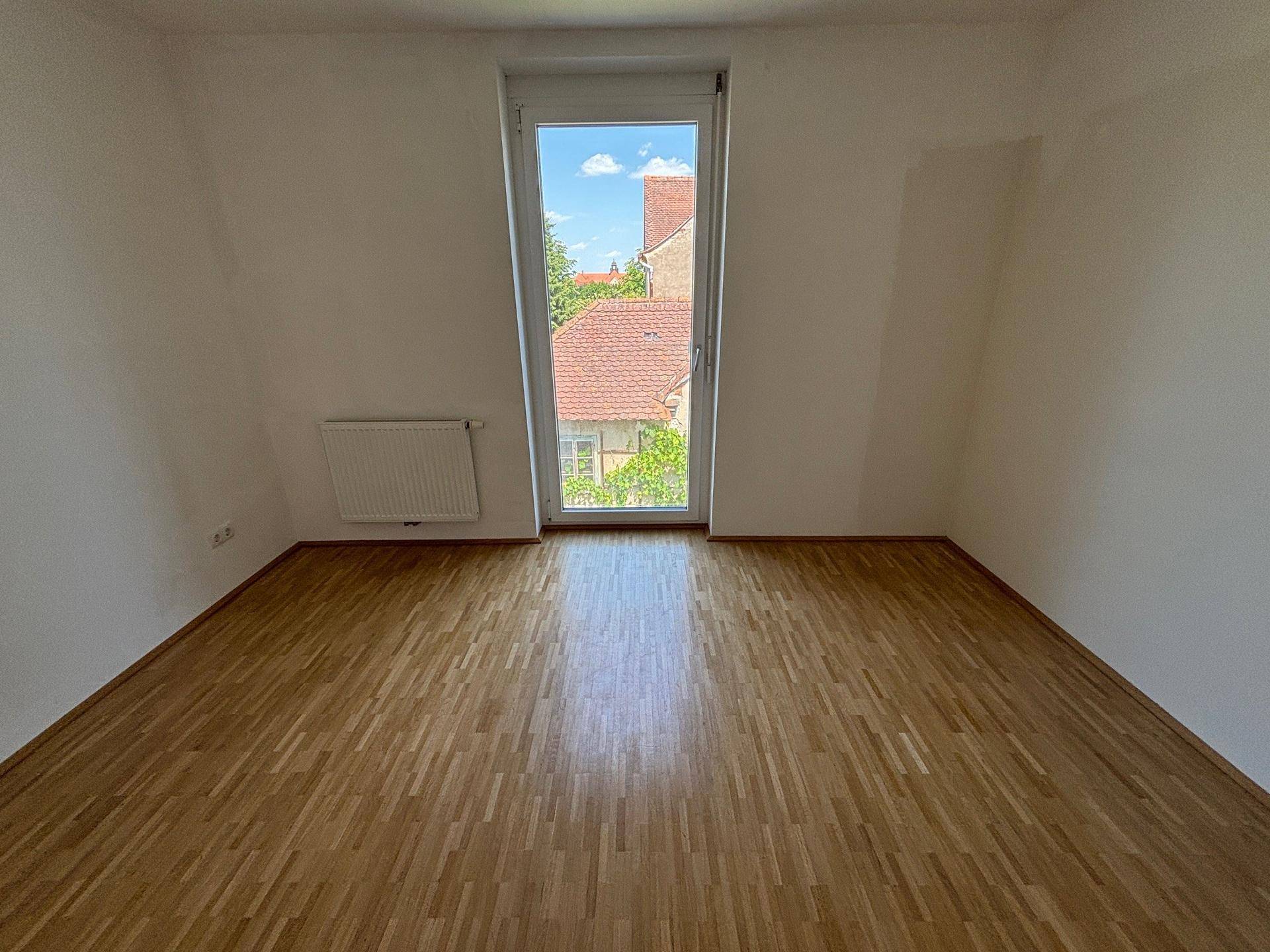 NEUE KÜCHE - 3-Zimmer-Wohnung mit Balkon, Einbauküche inkl. E-Geräte und Tiefgaragenplatz - geförderte Miete ODER geförderte Miete mit Kaufoption - 3 Zimmer - Widok 4