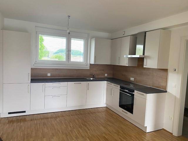 NEUE KÜCHE - 3-Zimmer-Wohnung mit Balkon und Carportparkplatz - geförderte Miete - 3 Zimmer - Ansicht 6