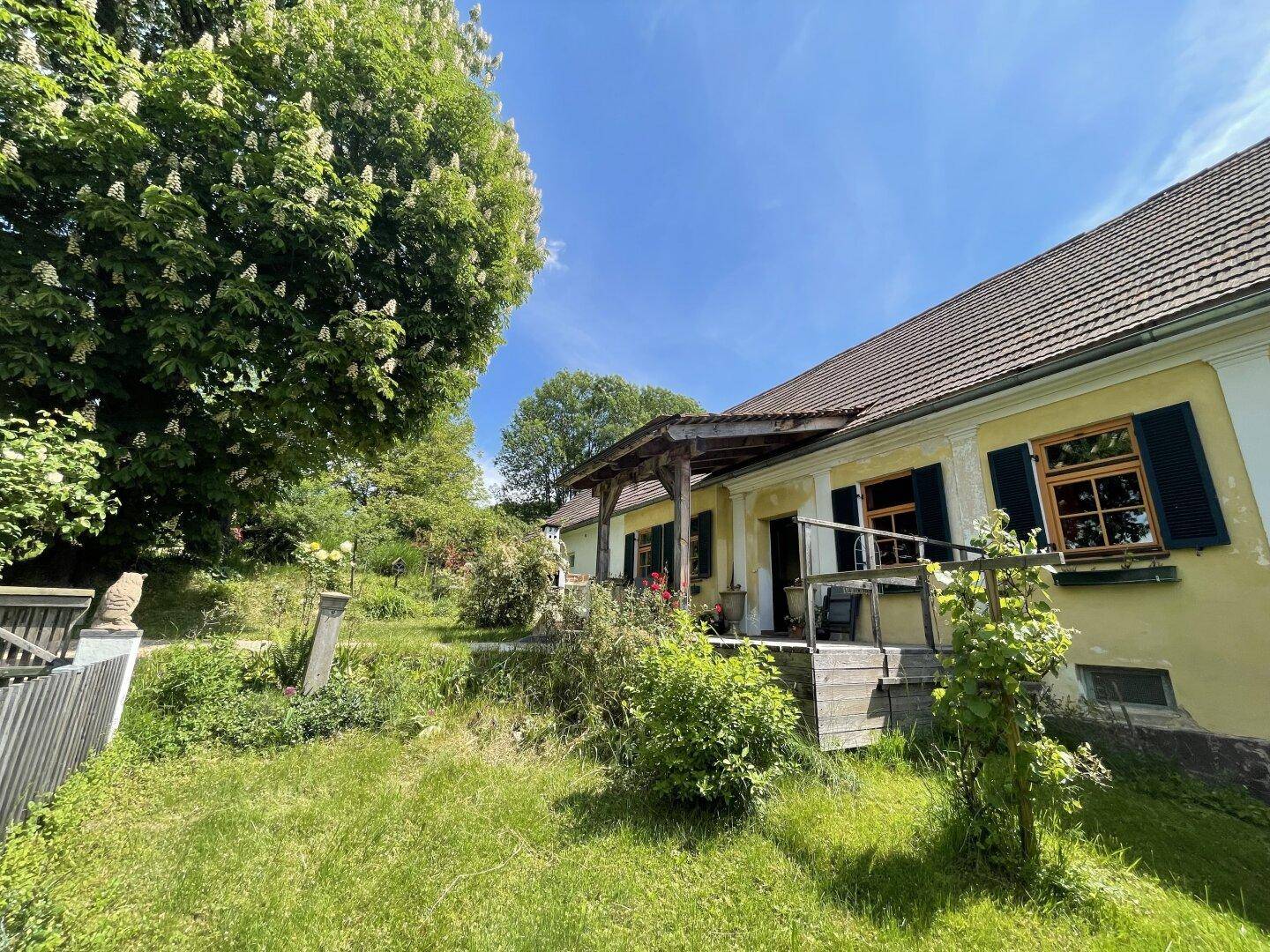 Traumhaftes Anwesen in herrlicher Aussichtslage – Ehemaliger Meierhof von 1901 - Mehr