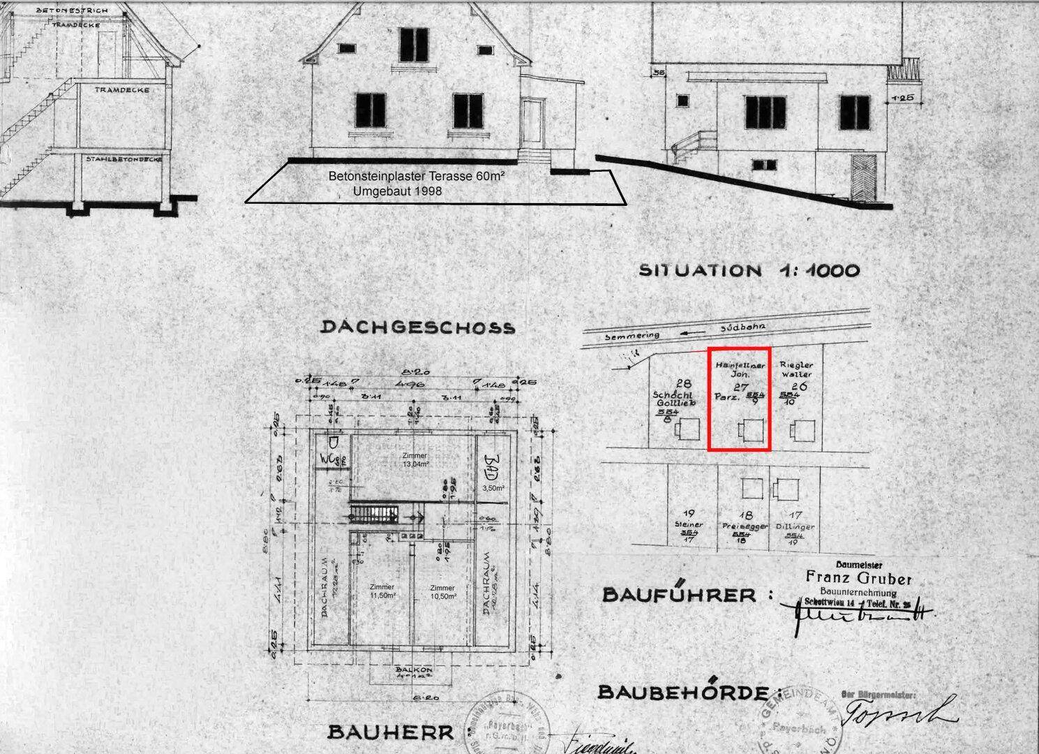 Grundriss des Dachgeschosses und Lageplan des Grundstücks.
