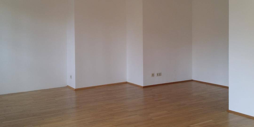 05005---BE0010---Wohnzimmer02