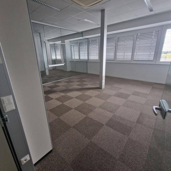 EXKLUSIVE BÜROFLÄCHEN | 100 m² - 555 m² | m² ab 8,00 € - Ansicht 6