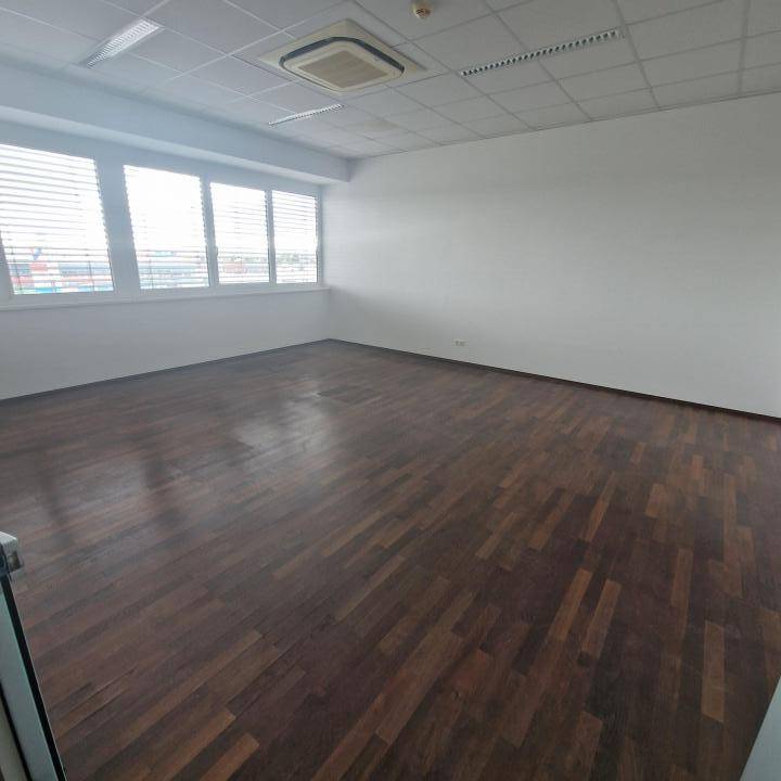 EXKLUSIVE BÜROFLÄCHEN | 100 m² - 555 m² | m² ab 8,00 € - Ansicht 3