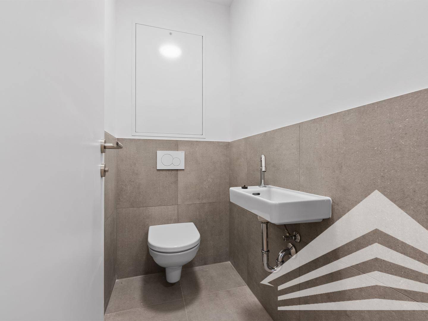WC mit Handwaschbecken