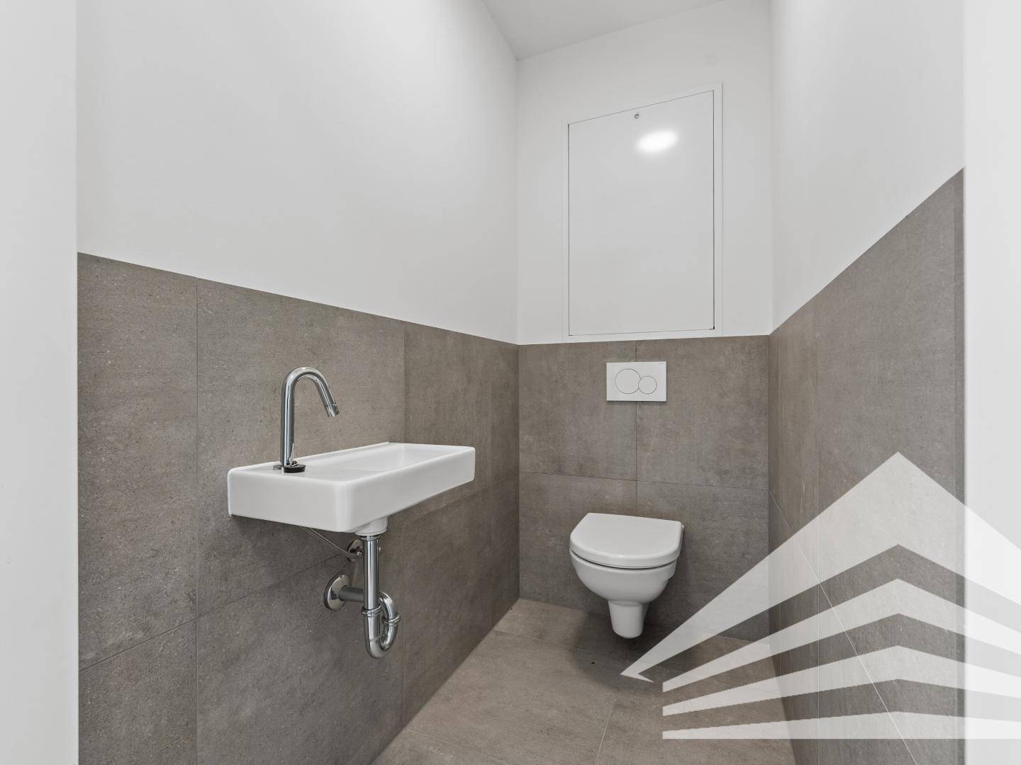 WC mit Handwaschbecken