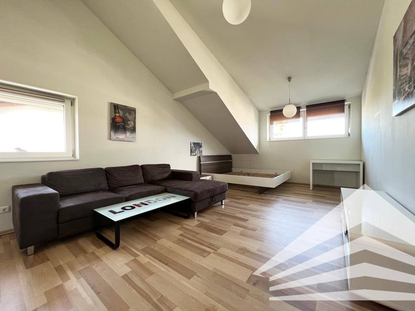 Wohn- bzw. Schlafzimmer