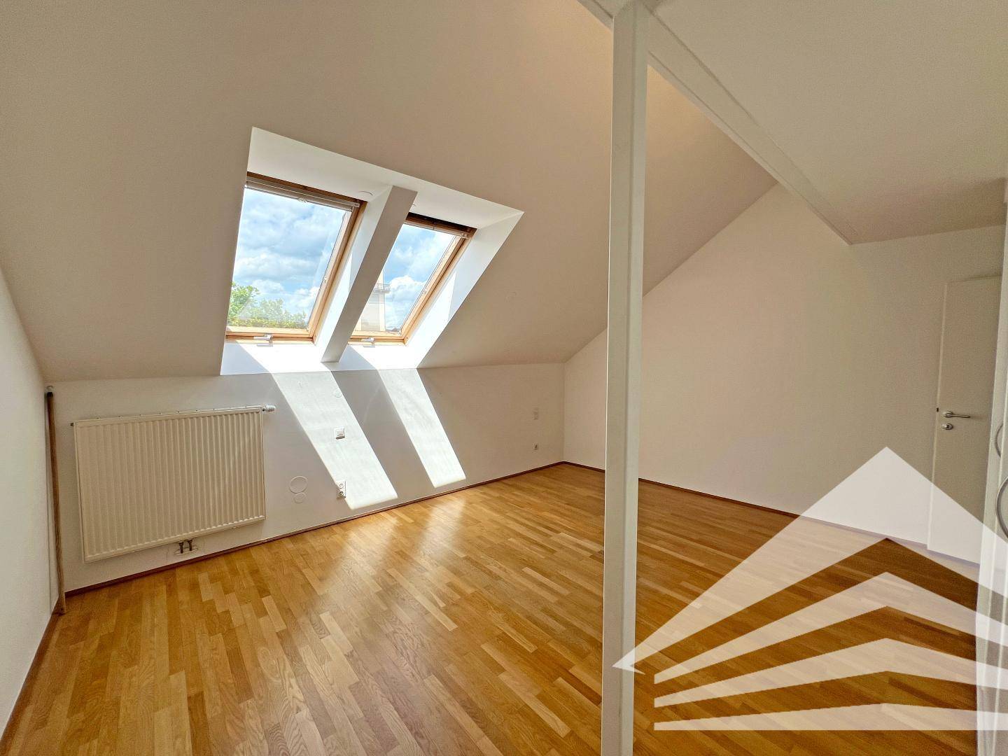 Schlafzimmer inkl. Schrank 4. OG