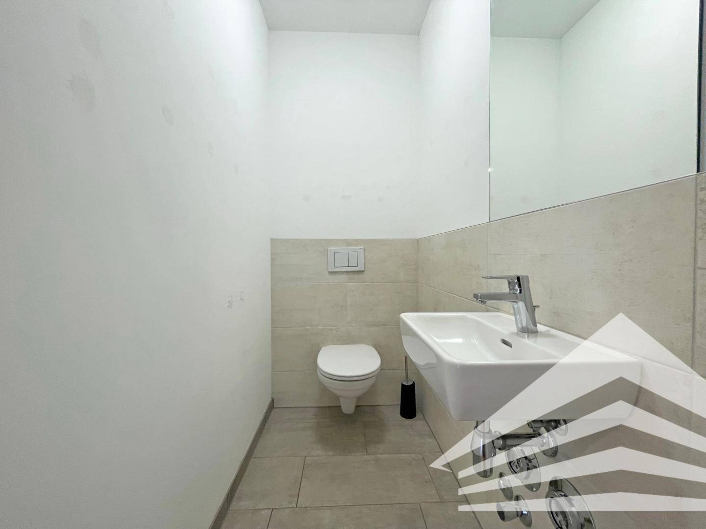 WC inkl. Handwaschbecken
