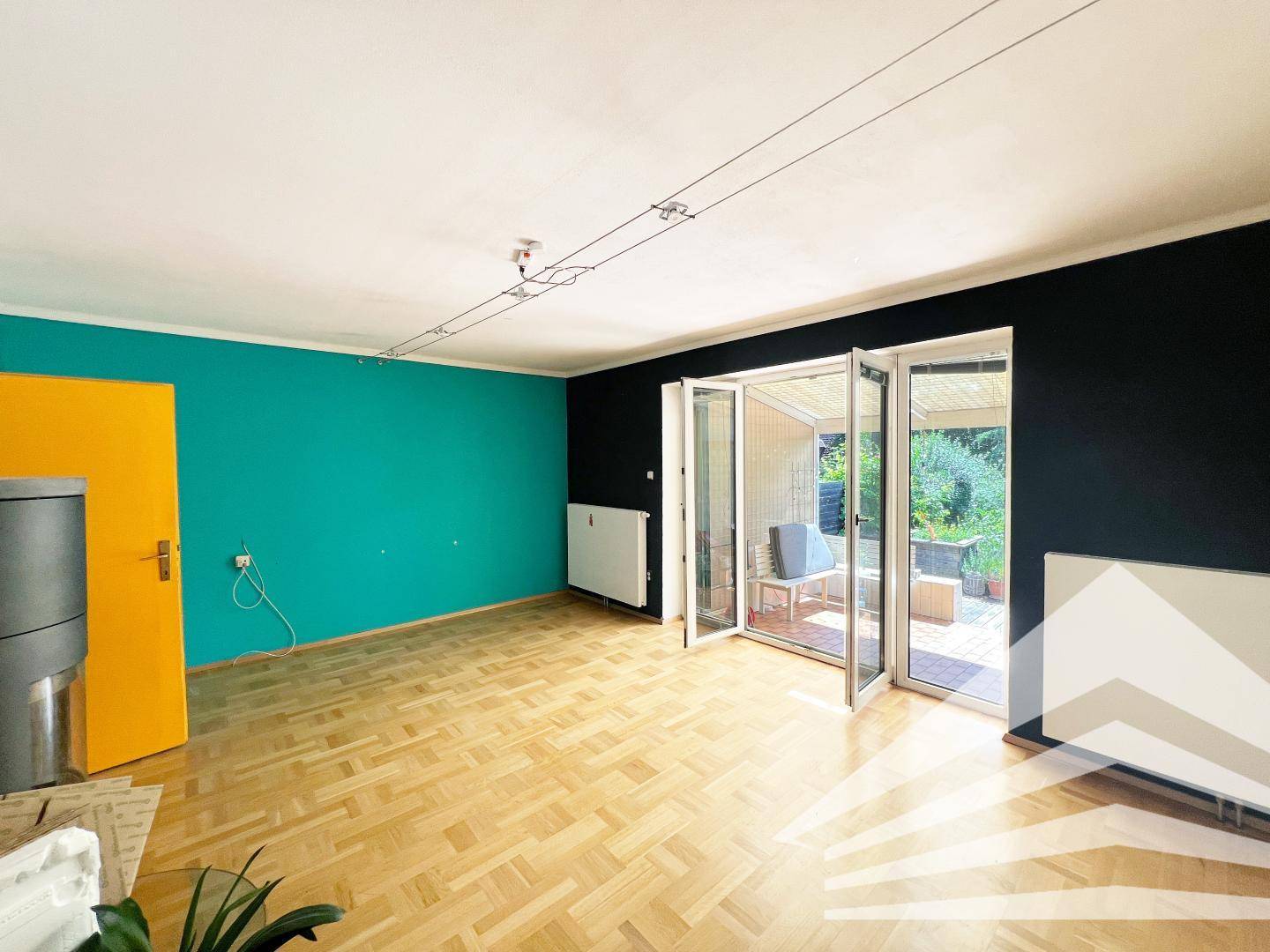 Wohn-/Esszimmer inkl. Kamin