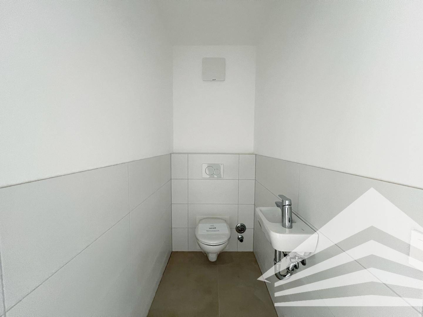 WC inkl. Handwaschbecken