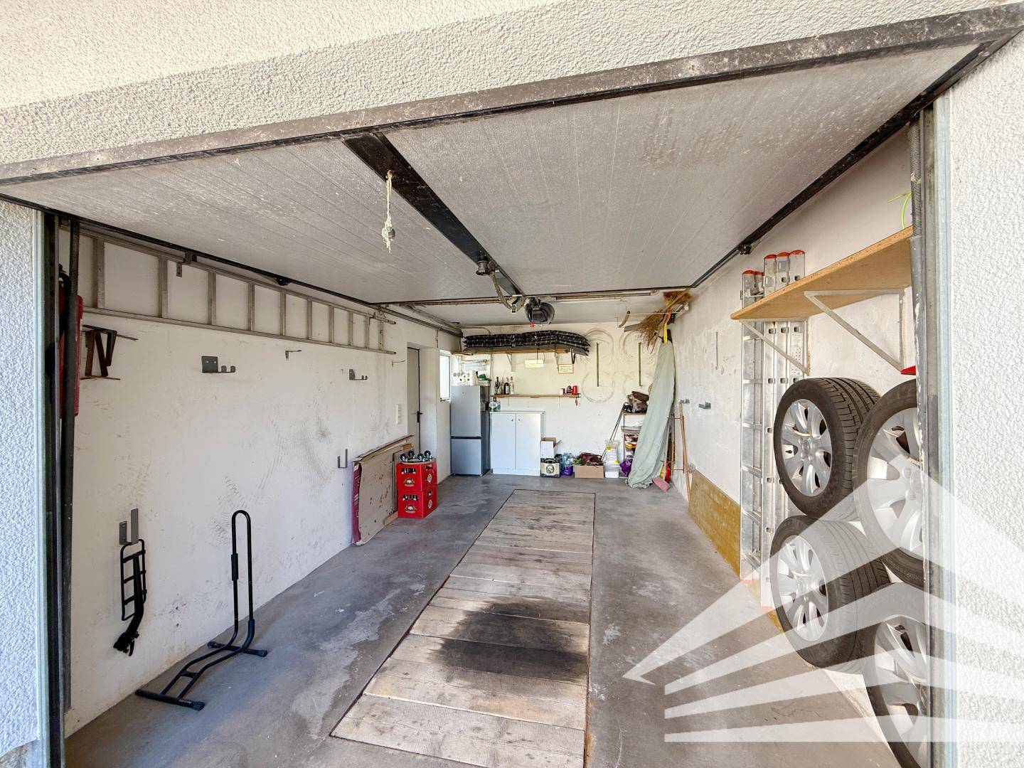 Garage 2