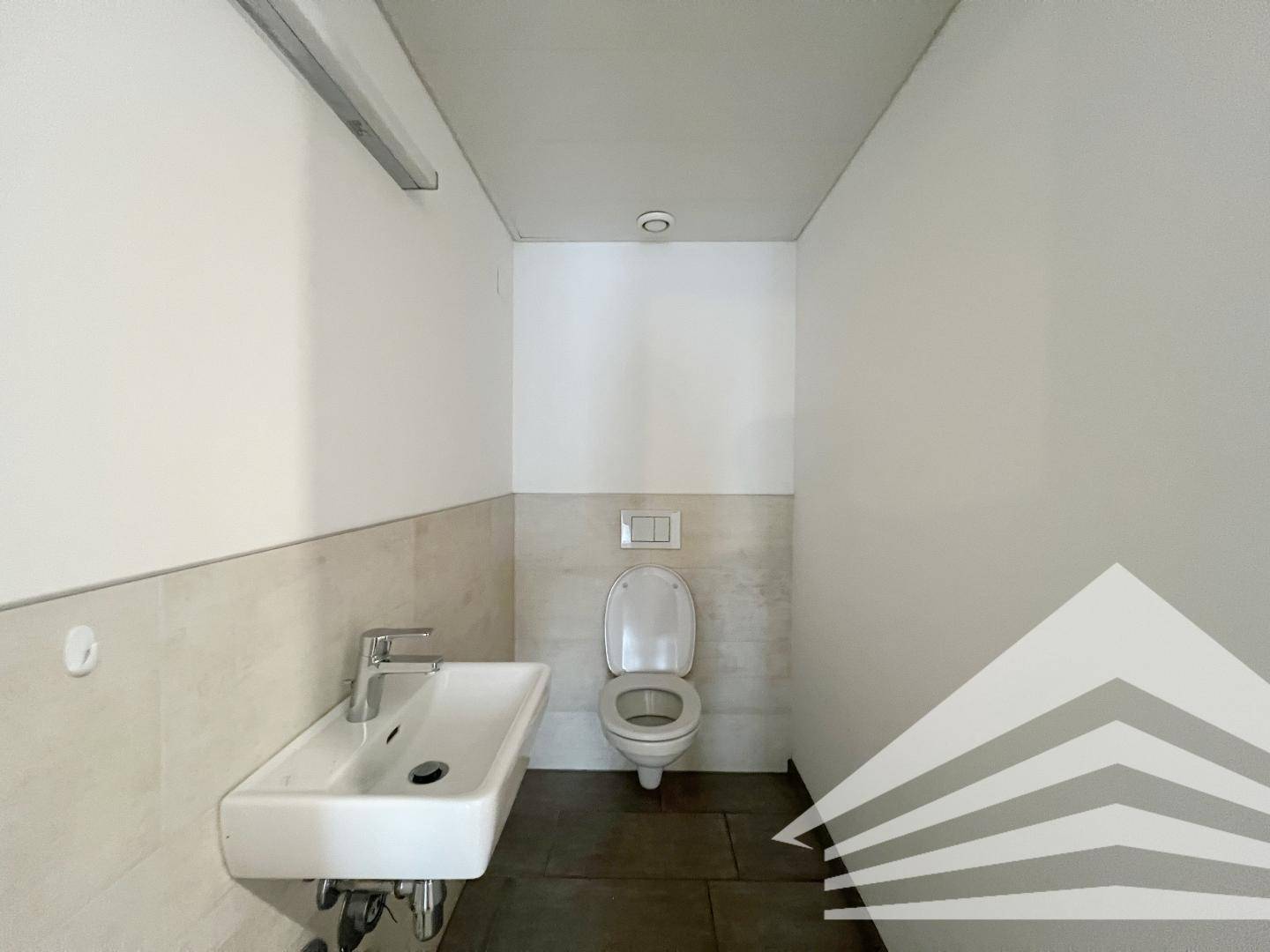 WC inkl. Handwaschbecken