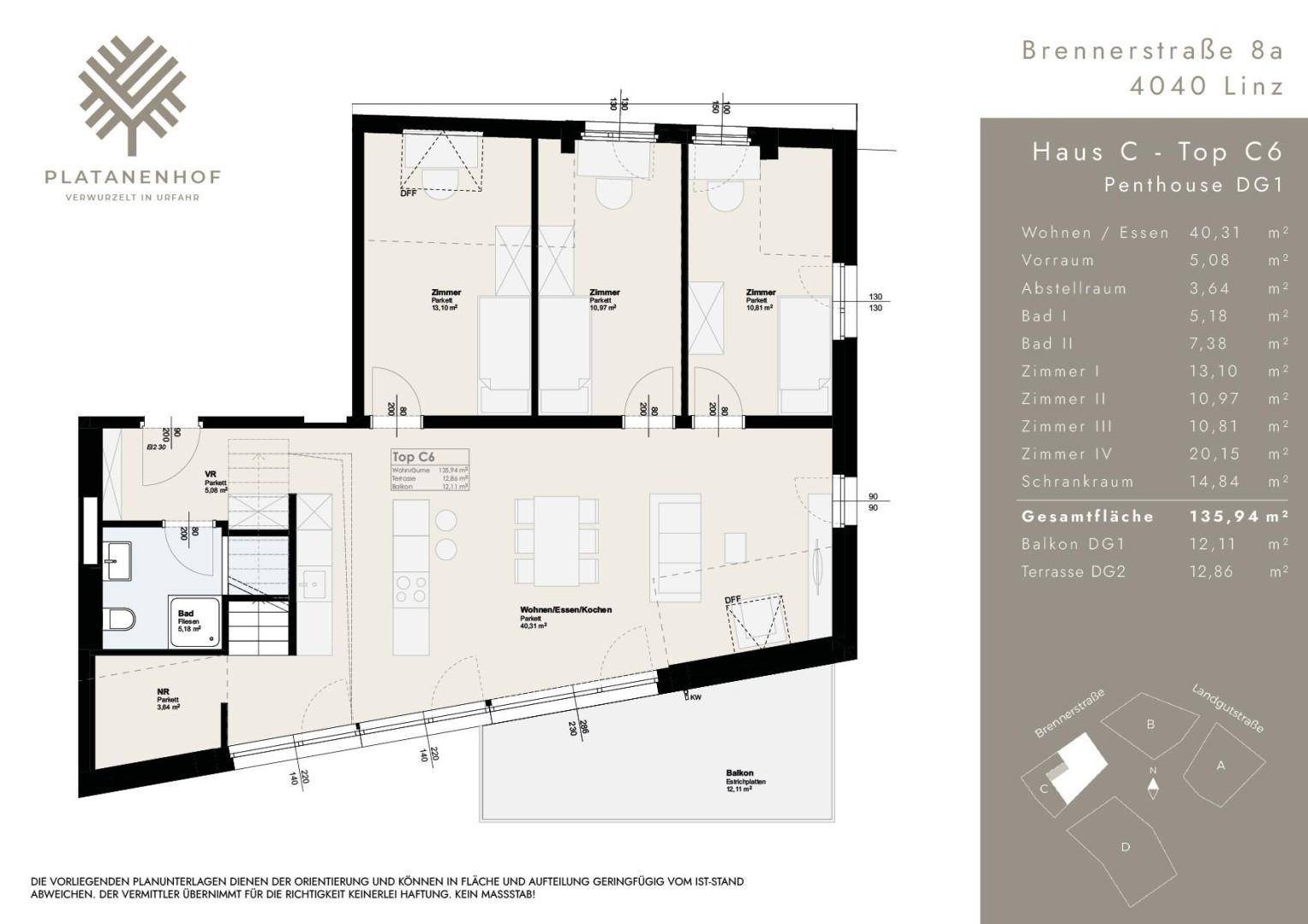 Grundriss des Penthouses DG1 mit offenem Wohnbereich, drei Zimmern und Balkon.