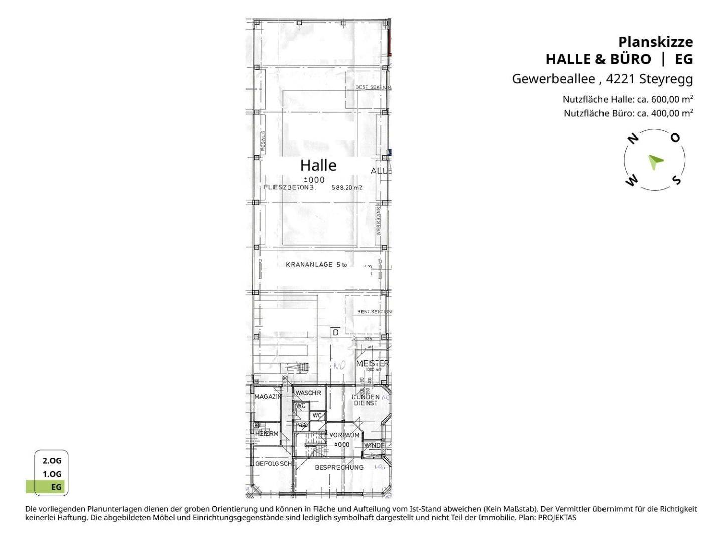 Grundriss des Erdgeschosses mit einer großen Halle und angrenzenden Büroräumen sowie Sanitäranlagen.