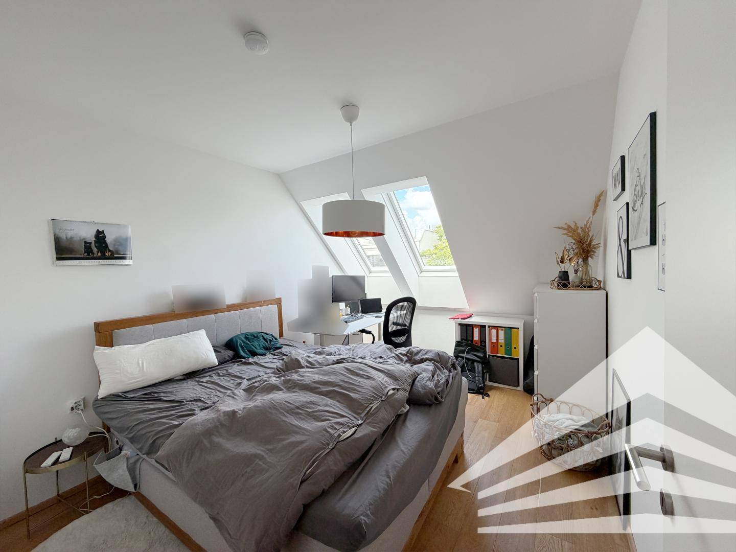 Modernes 2 Zimmer Cityapartment im DG mit hochwertiger Einbauküche! - Ansicht 2