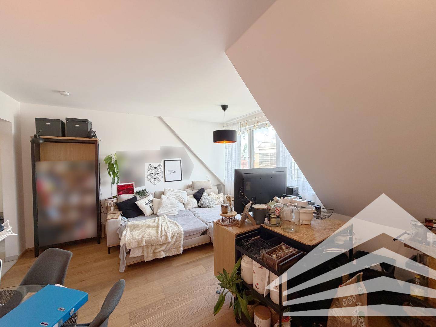 Modernes 2 Zimmer Cityapartment im DG mit hochwertiger Einbauküche! - Ansicht 6