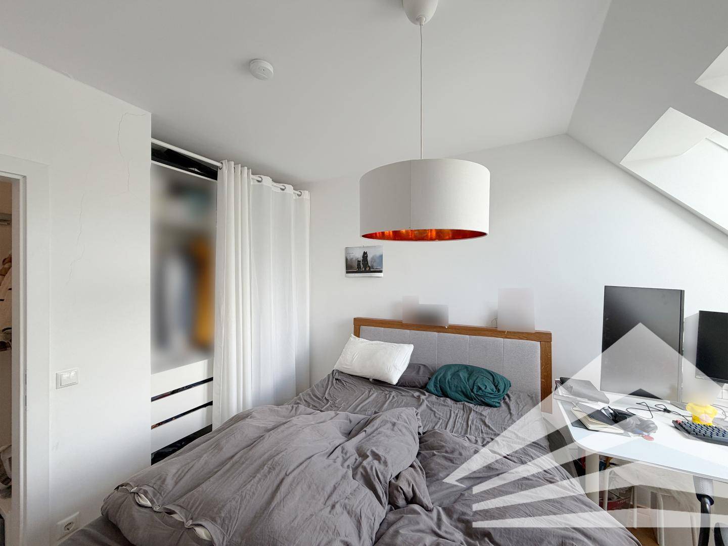 Modernes 2 Zimmer Cityapartment im DG mit hochwertiger Einbauküche! - Ansicht 3