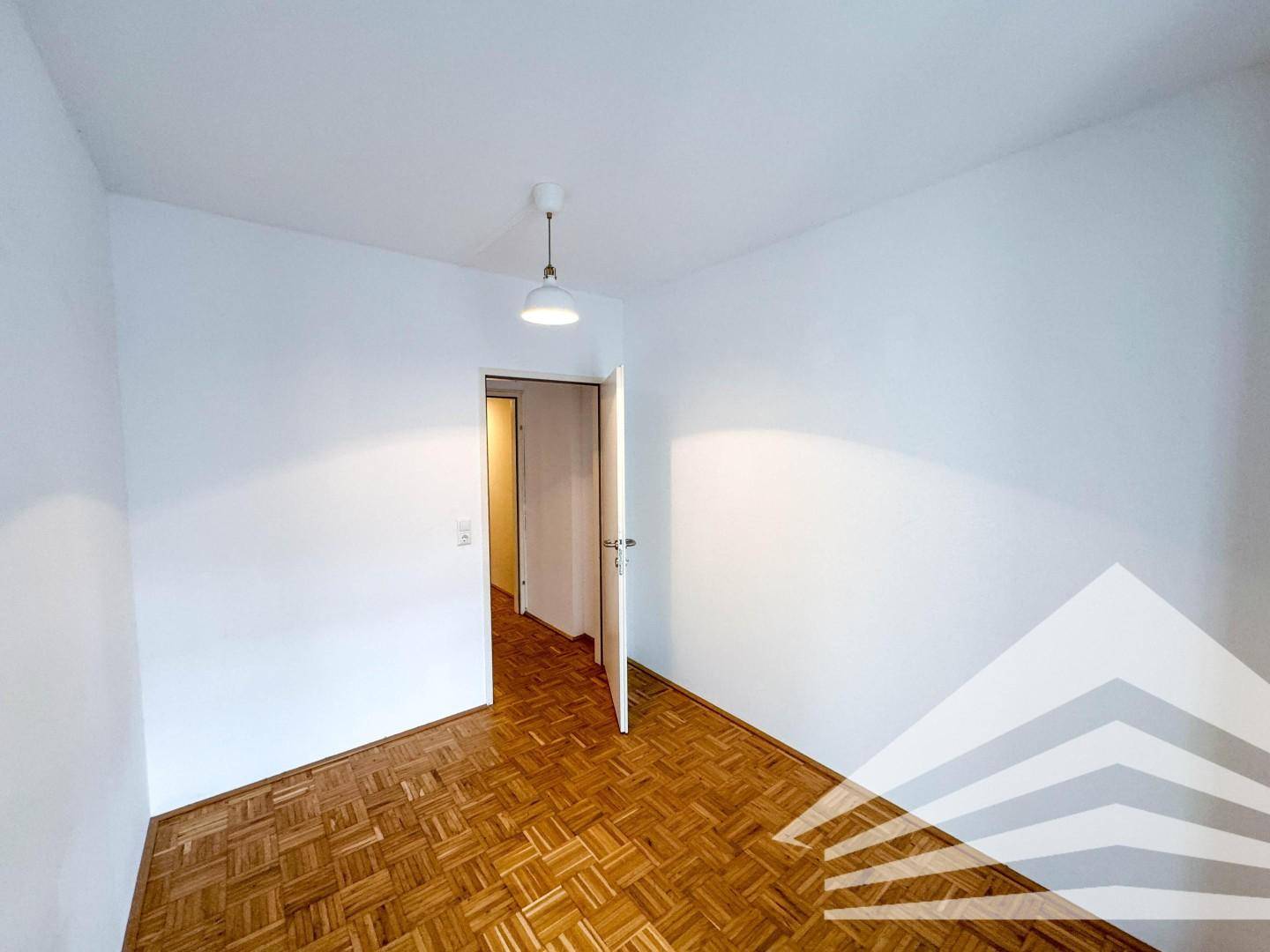 Gut aufgeteilte 2-Zimmer-Wohnung mit Küche und Wintergarten in Urfahr! - Mehr