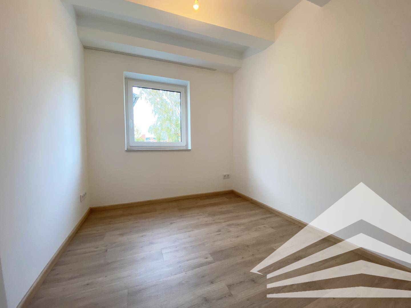 Traumhafte Neubau-Wohnung mit Küche &amp; Balkon in wunderschönem Vierkanthof – další