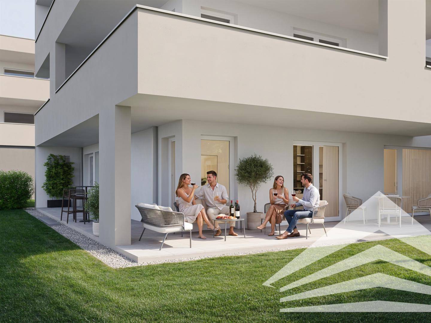 Großzügige Terrasse mit direktem Zugang zum Garten, ideal für gesellige Runden im Freien.