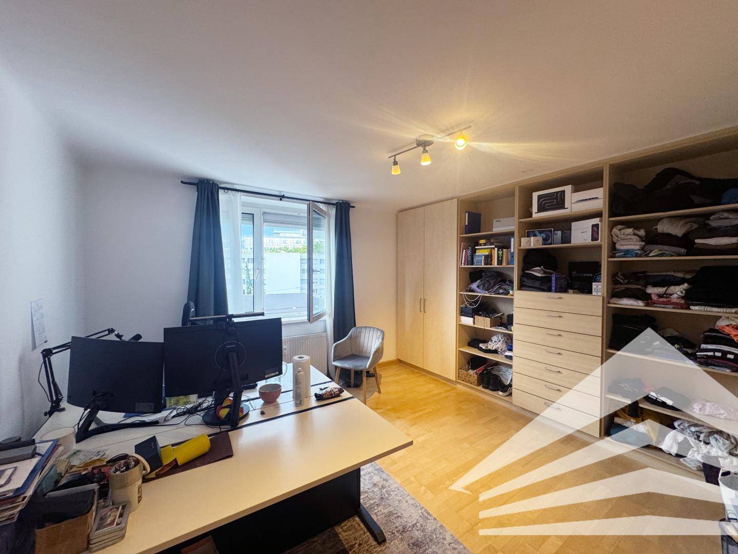 Schlafzimmer/Büro