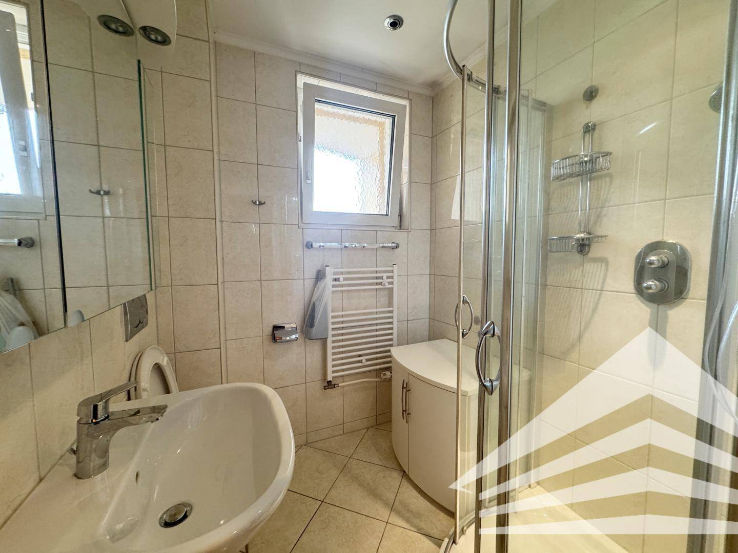 Badezimmer inkl. Dusche und WC