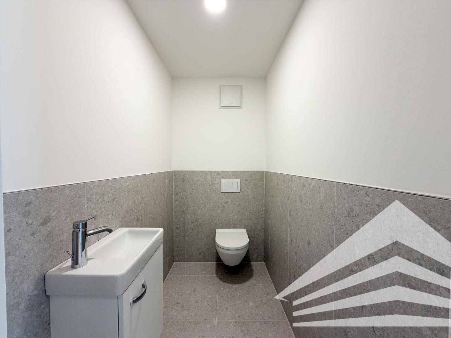 WC inkl. Handwaschbecken