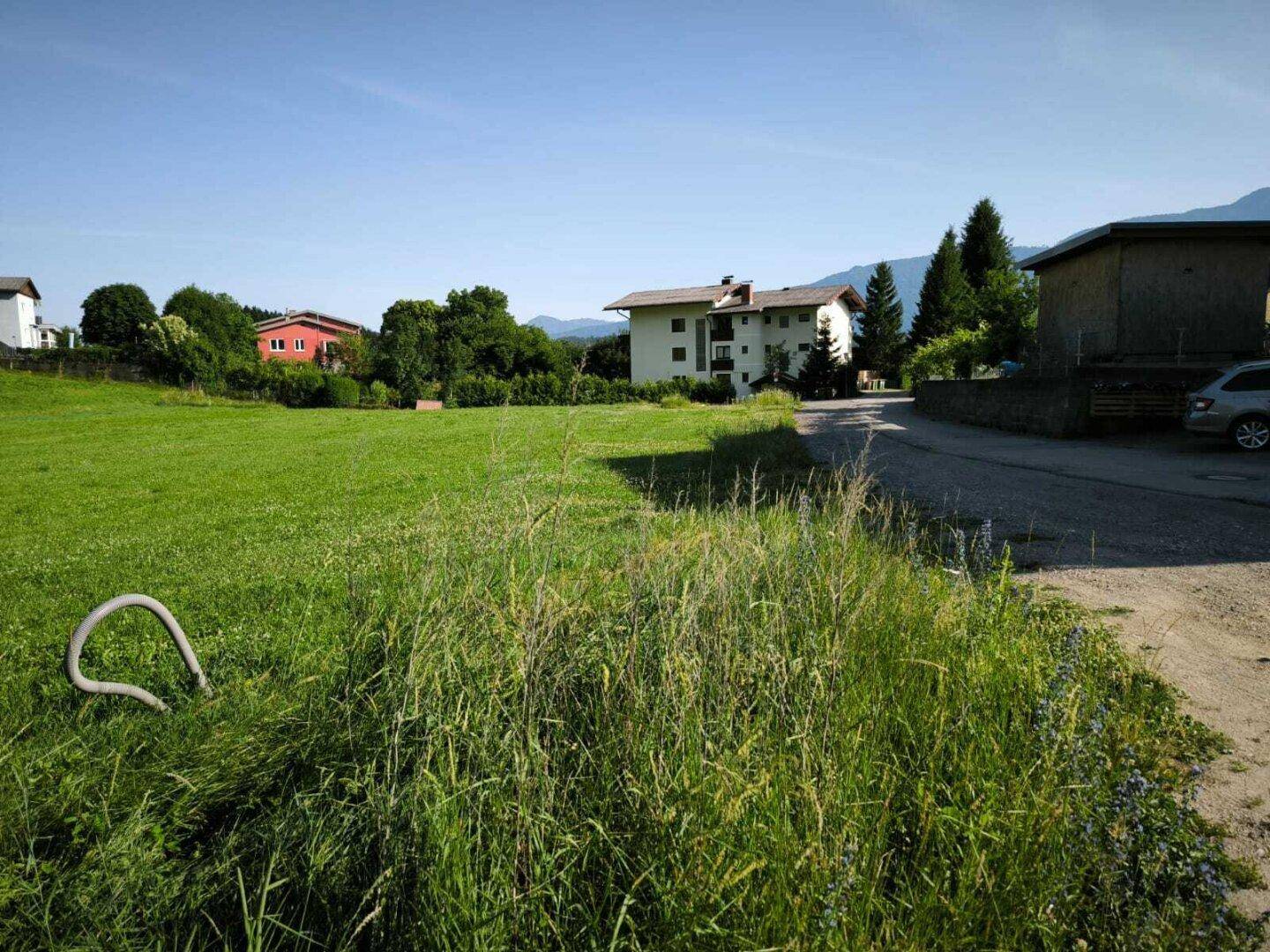 Öffentliche Zufahrtsstraße