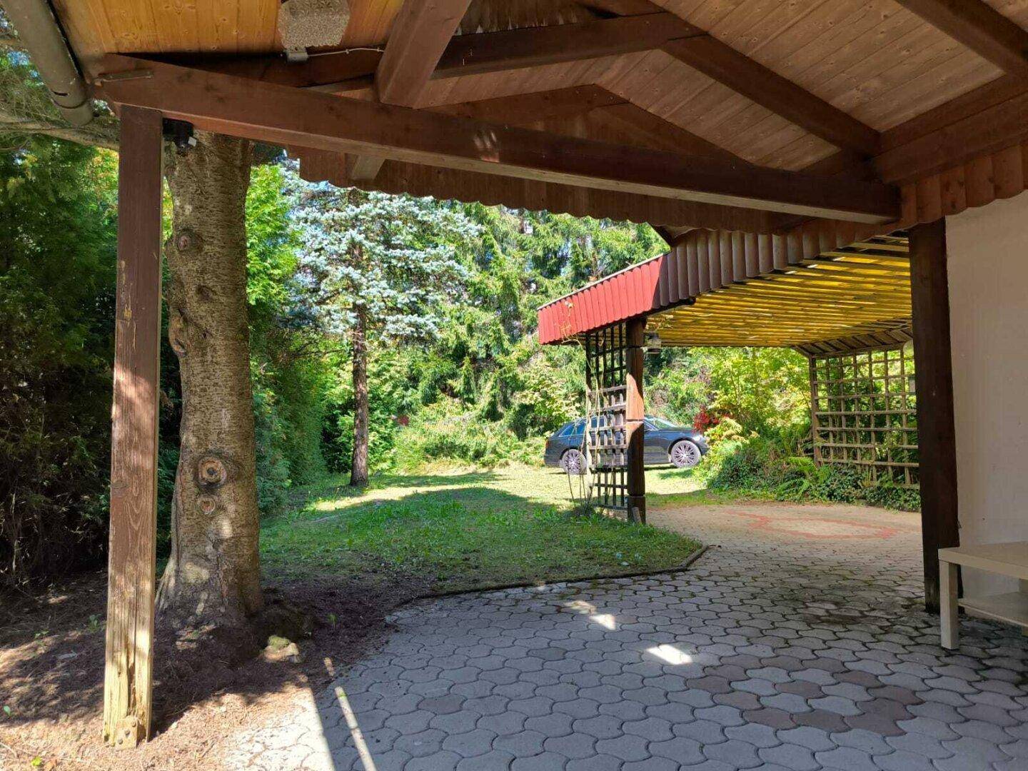Carport- Eingangsbereich