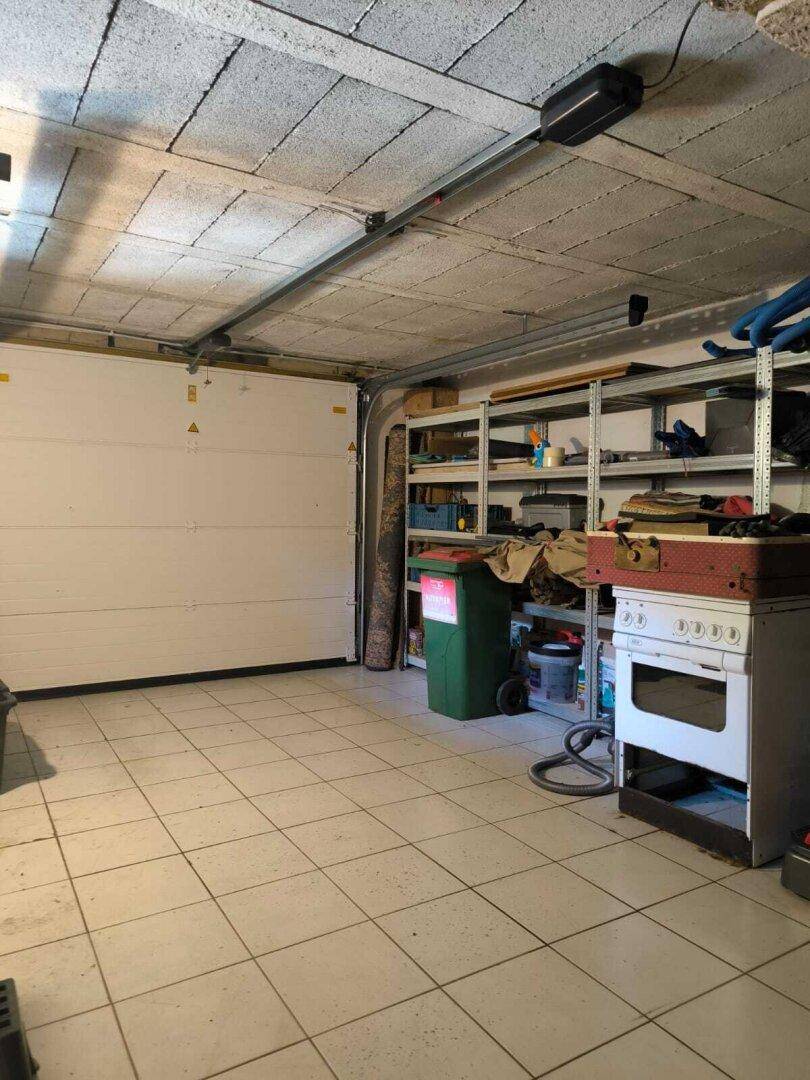 Garage- Wohnhaus