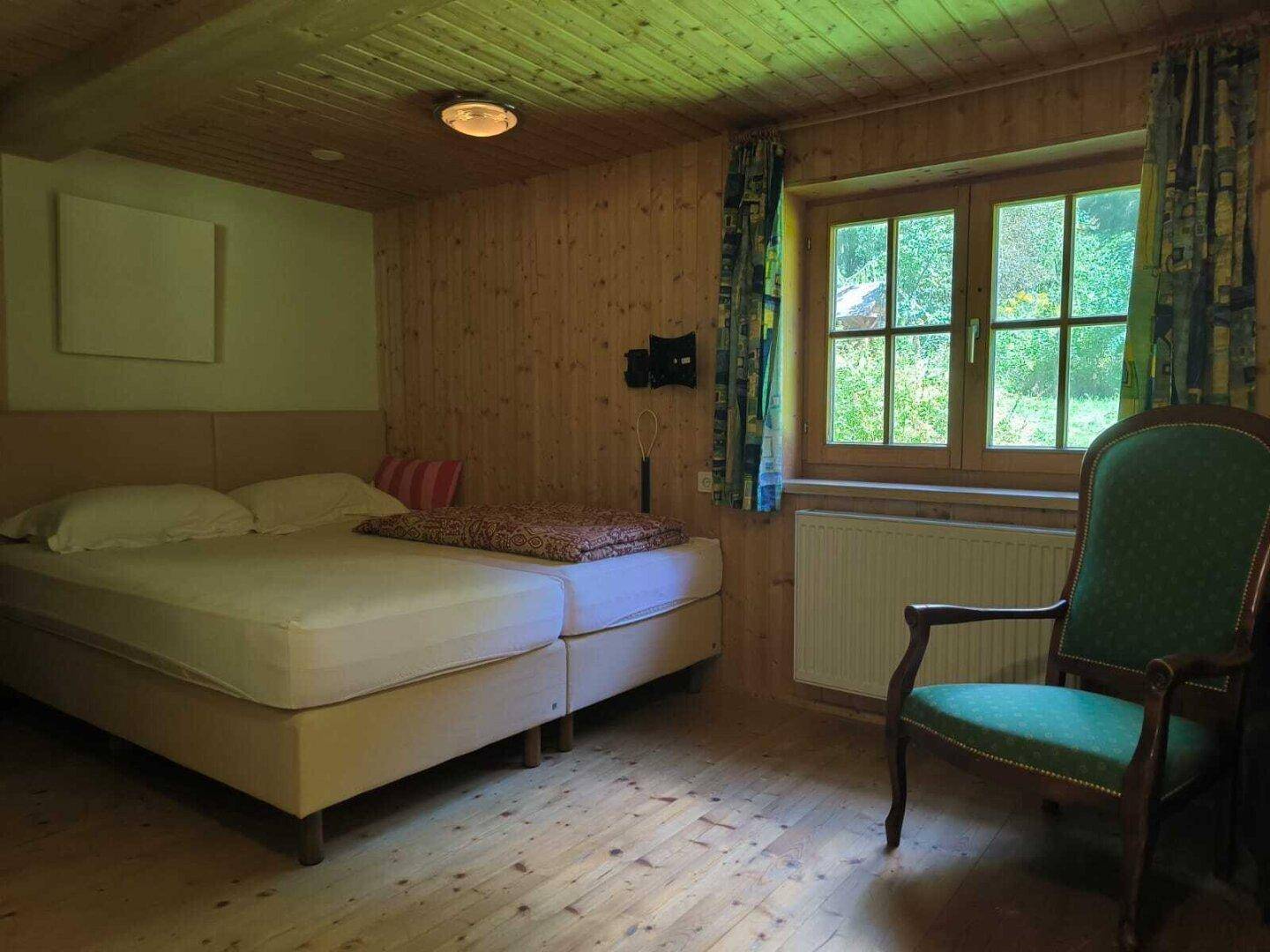 1 OG Schlafzimmer