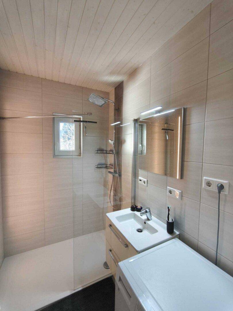 Sanierte 3-Zimmer-Wohnung mit Balkon, Parkplatz &amp; großem Kellerabteil in Spittal an der Drau - Ansicht 5