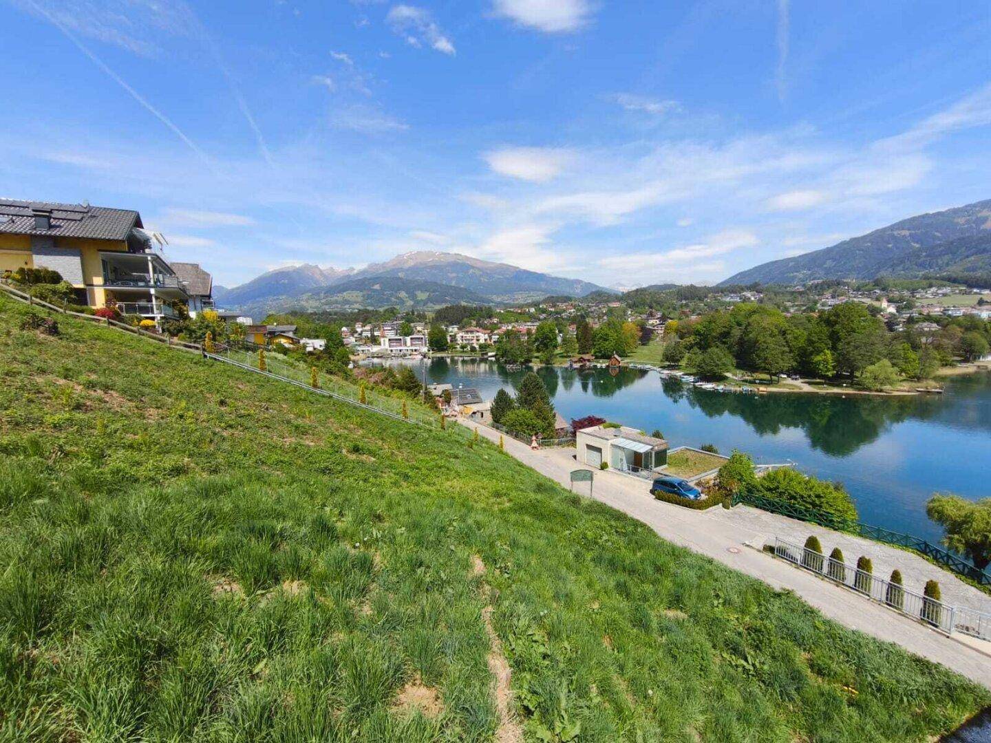 Außergewöhnliches Baugrundstück in Seeboden – unverbaubarer Seeblick, nur ca. 50 m zum Millstätter See - Ansicht 5