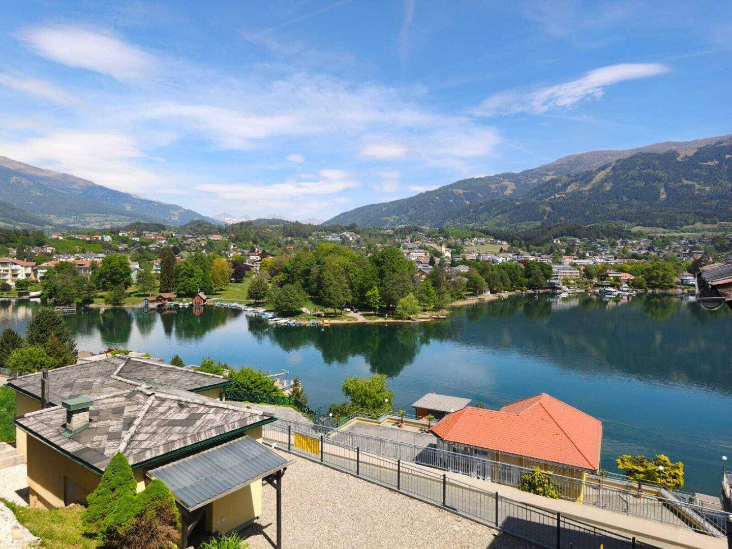 Außergewöhnliches Baugrundstück in Seeboden – unverbaubarer Seeblick, nur ca. 50 m zum Millstätter See - Mehr