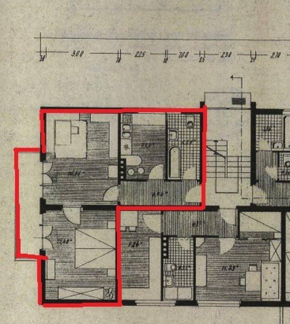 Grundrissplan mit markiertem Bereich, der Schlafzimmer und Badezimmer zeigt.